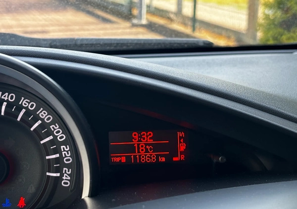 Toyota Verso cena 57999 przebieg: 118000, rok produkcji 2016 z Józefów małe 301